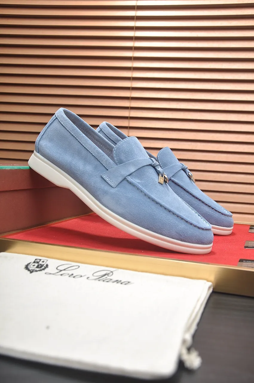 Men's shoes 💰400💶[𝐥𝐨𝐫𝐨 𝐏𝐢𝐚𝐧𝐚] [Couple model] High-end quality, affordable price, LP classic loafers, Italian treasure brand, the only brand that can match Hermès! Only after wearing it do we know that we can’t live up to our feet. Women’s code: 35-40 (customized sizes 34, 41, 42 are non-returnable) Men’s code: 38-44 (customized 45, 46, 47, 48 are non-refundable) Fabric: Customized imported cashmere Lining: Customized imported fetal cowhide Foot: Imported benzene-dyed calfskin Outsole: Exclusive original glass rubber outsole